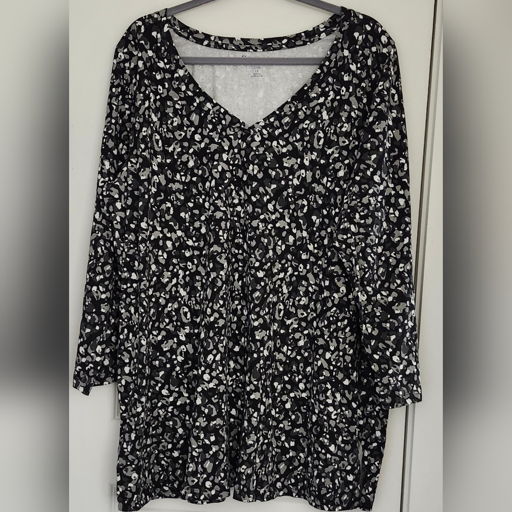3/$20 Romans Long Sleeve Top